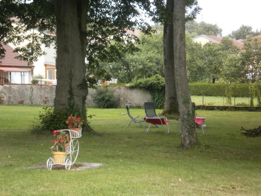 Bed and Breakfast Le Jardin Des Lys Gemmelaincourt Zewnętrze zdjęcie